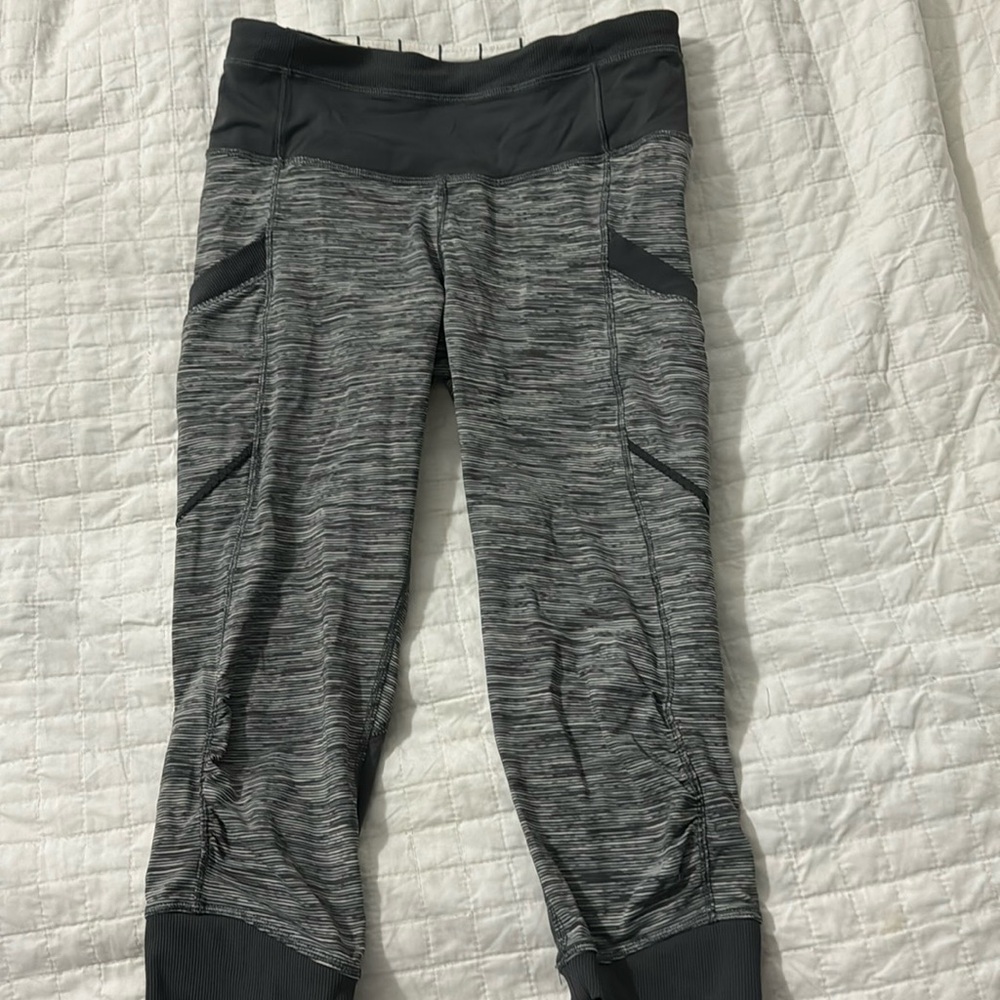 Lululemon running capris size 4